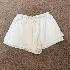 NWOT - Stylive - Women's White Drawstring Shorts
